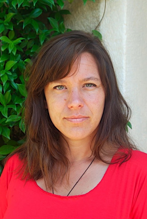 julie-toujan-cabinet-aquazen-watsu-janzu-atmajanzu-rebozo-water-doula