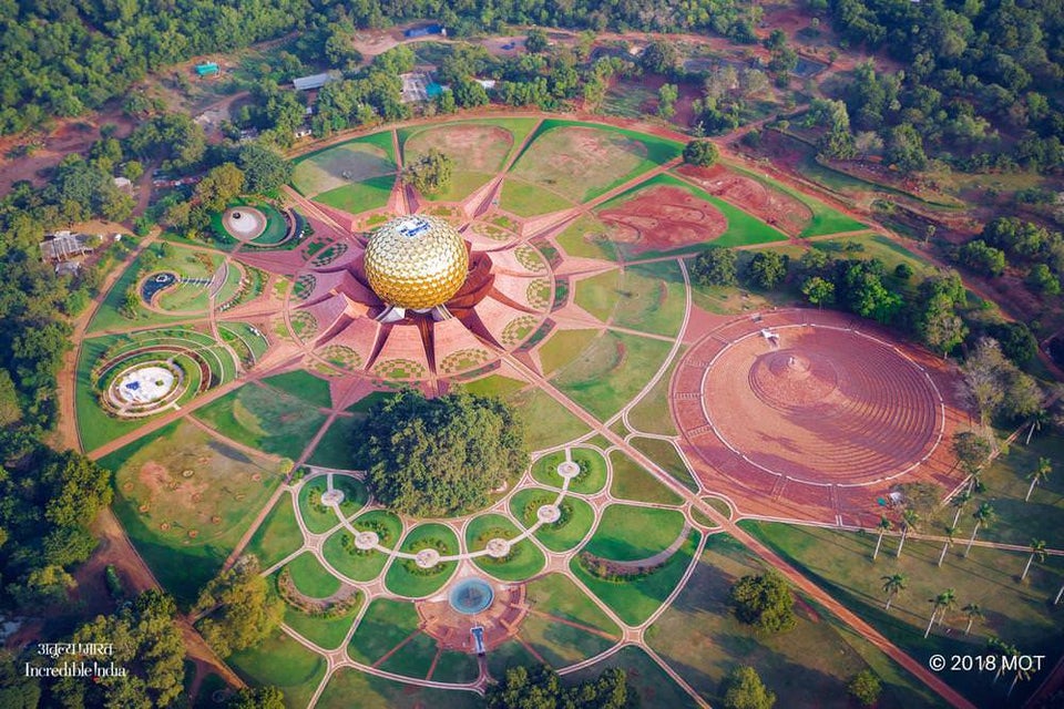 auroville-inde-matrimandir